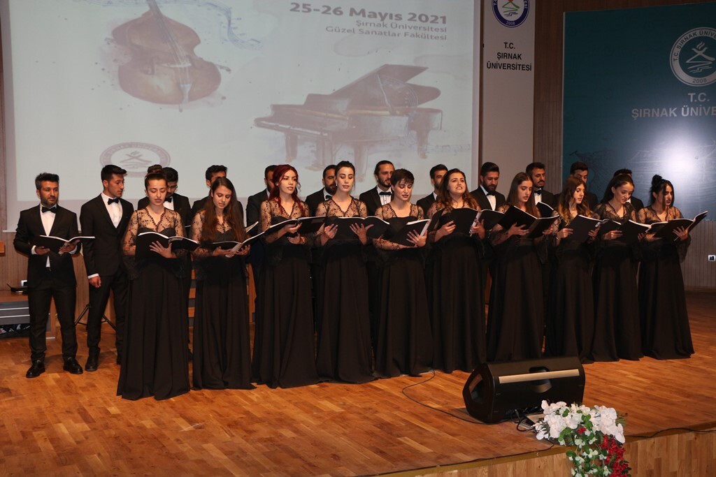 1-sirnak-universitesi-muzik-festivali-duzenlendi
