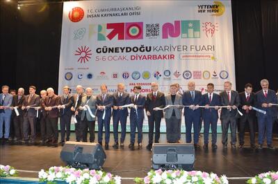 2024 Güneydoğu Kariyer Fuarında Üniversitemizin Standı yoğun ilgi buldu