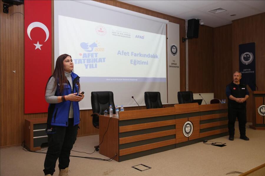 AFAD’dan Üniversitemizde "Afet Farkındalık Eğitimi" düzenledi görseli