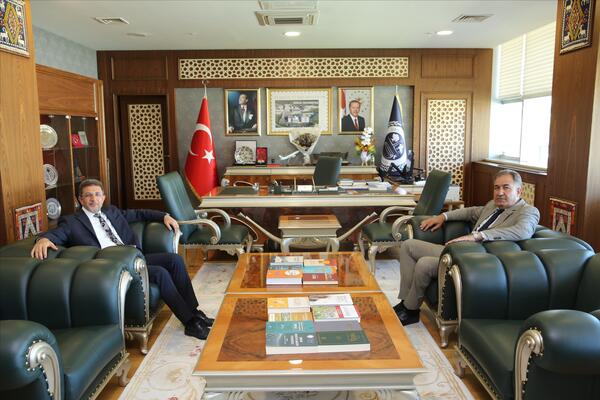 Belediye Başkan Vekili Mahmut Tatar’dan Rektör Alkış’a Ziyaret