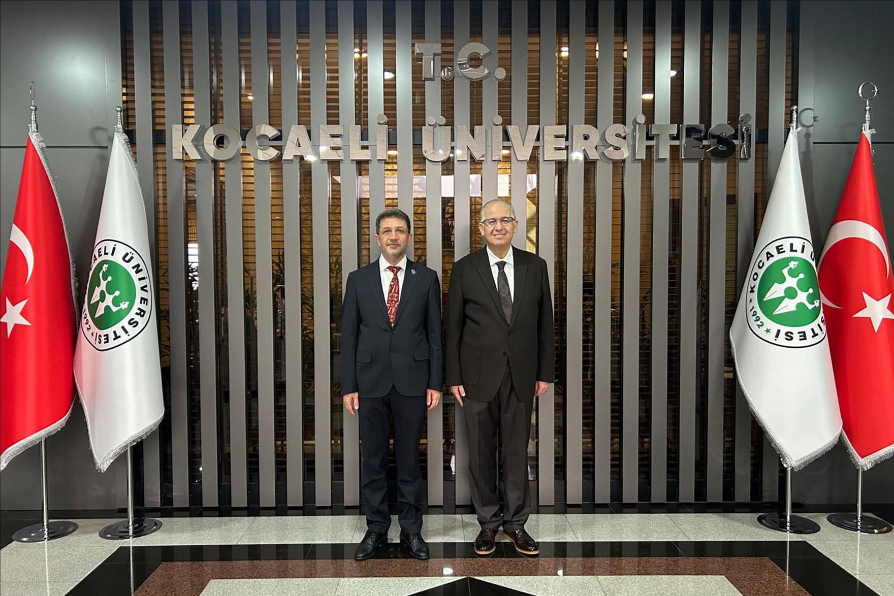rektor-alkis-kocaeli-universitesi-rektoru-canturk-u-ziyaret-etti