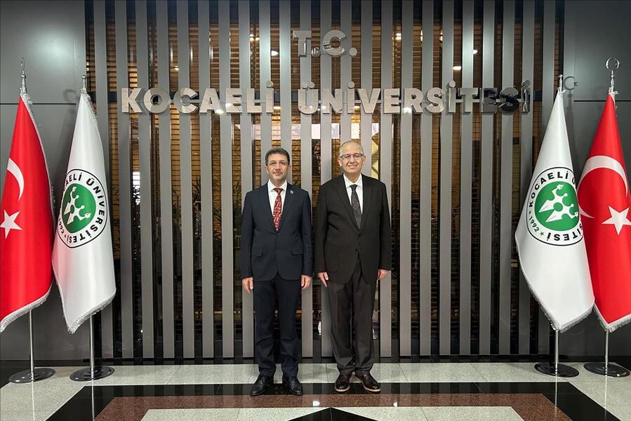 rektor-alkis-kocaeli-universitesi-rektoru-canturk-u-ziyaret-etti