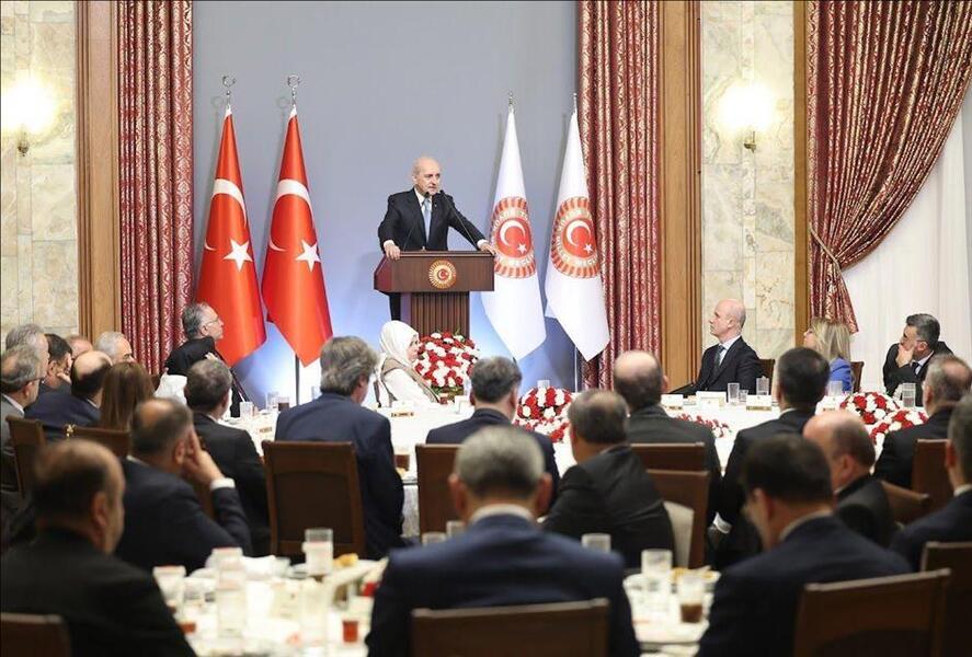 Rektör Alkış, TBMM Başkanı Numan Kurtulmuş’un Ev Sahipliğinde Düzenlenen İftar Programına Katıldı görseli
