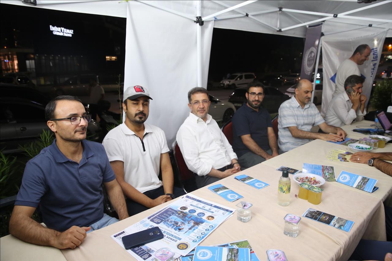 rektor-alkis-universitenin-rehberlik-tercih-ve-tanitim-standini-ziyaret-etti