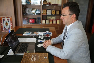 Rektörümüz Prof. Dr. Erkan, “NEET’ler için Arıcılık Girişimciliği” adlı projenin ikinci toplantısına katıldı