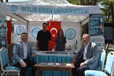 Rektörümüz Prof. Dr. Erkan, Tatvan'da düzenlenen “Üniversite tanıtım günü” etkinliğine katıldı