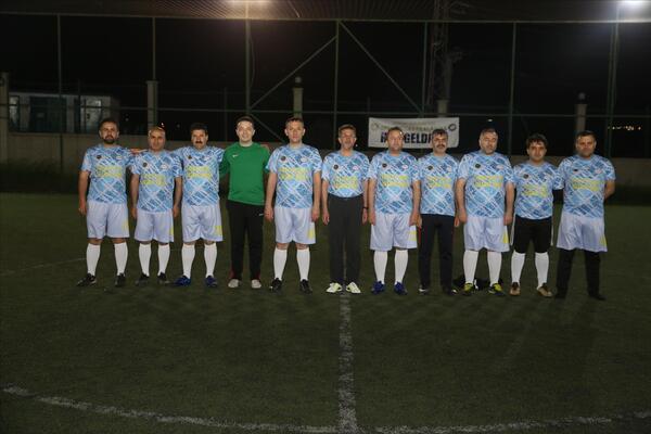 sutam-futbol-takimindan-gazzeye-anlamli-destek-formada-filistin-sehitlerinin-isimleriyle-sahaya-ci