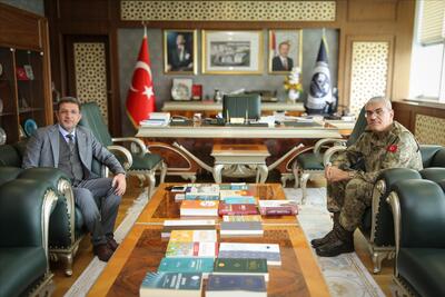tumgeneral-tunc-tan-rektor-alkis-a-iade-i-ziyaret