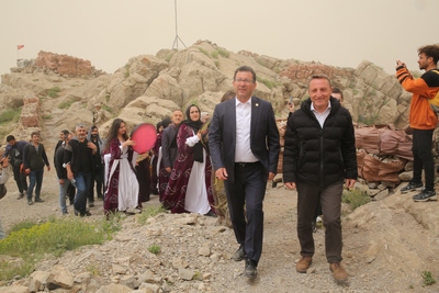 Üniversitemiz öğrencileri Cudi Dağı’nda ki Sefine bölgesini tuvale aktardı