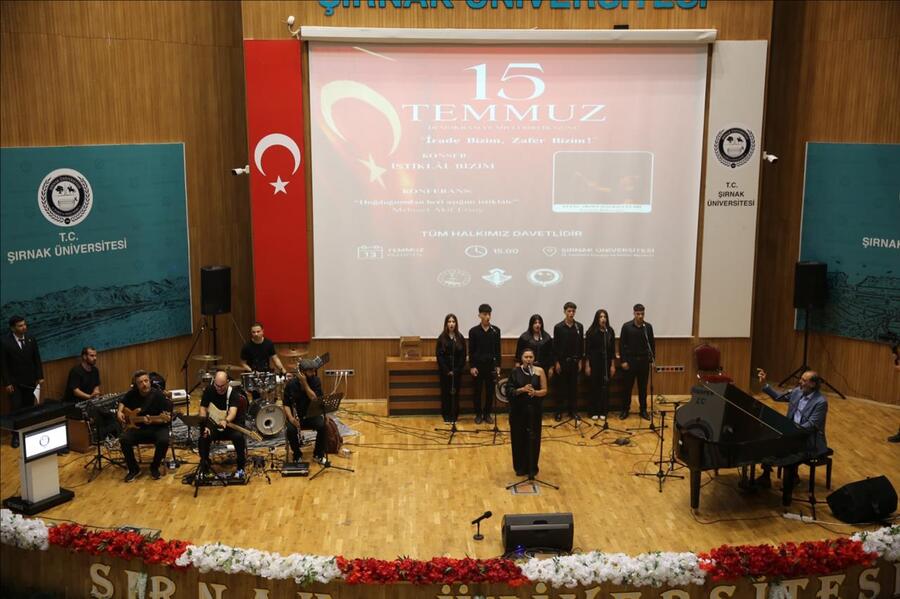 Üniversitemizde 15 Temmuz Demokrasi ve Millî Birlik Günü Programı Düzenlendi görseli