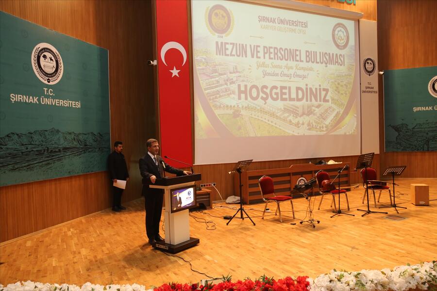 Üniversitemizde 4. Geleneksel Personel ve Mezun Şenliği Düzenlendi görseli