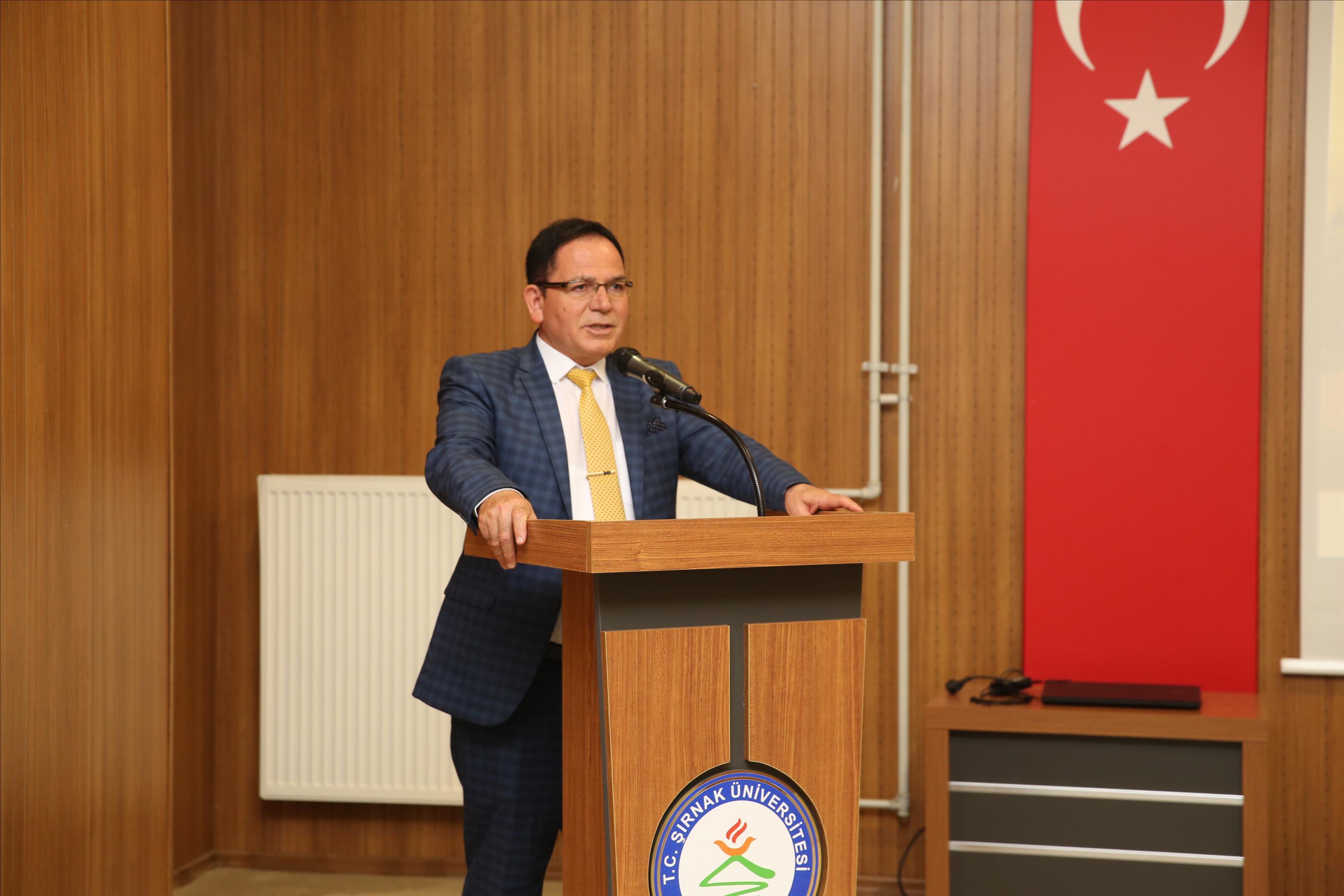 universitemizde-bir-destandir-canakkale-adli-konferans-duzenlendi