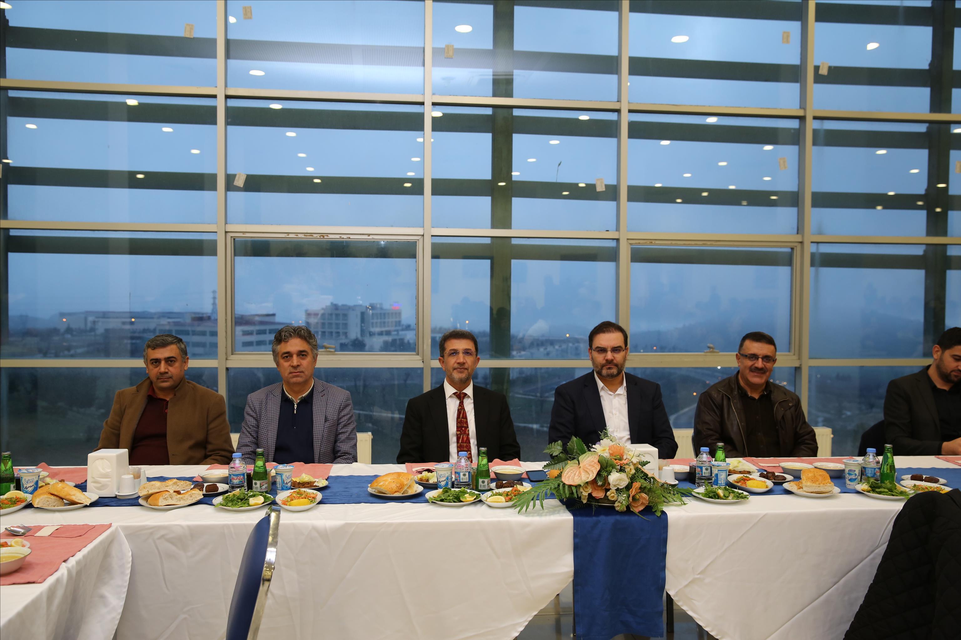 universitemizde-geleneksel-iftar-yemegi-birlik-ve-beraberlik-vurgusu