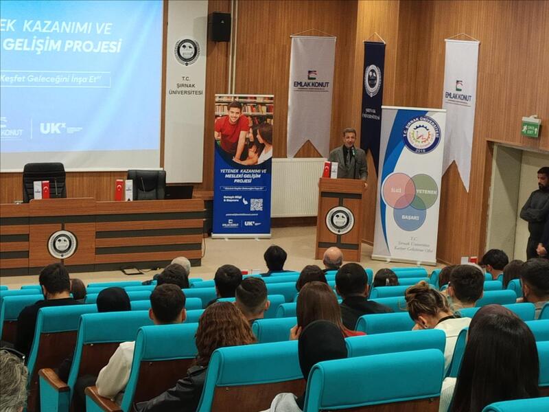 universitemizde-yetenek-kazanimi-ve-mesleki-gelisim-etkinligi-duzenlendi