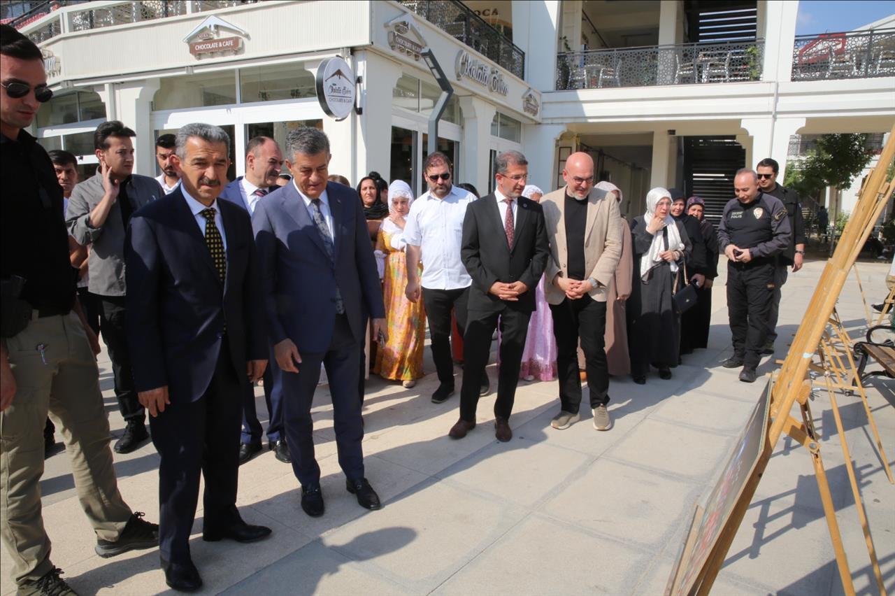 universitemizden-15-temmuz-temali-fotograf-sergisi