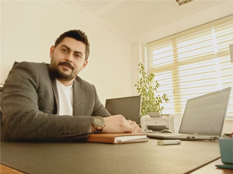 Dr. Öğr. Üyesi  REŞAT SAKUR